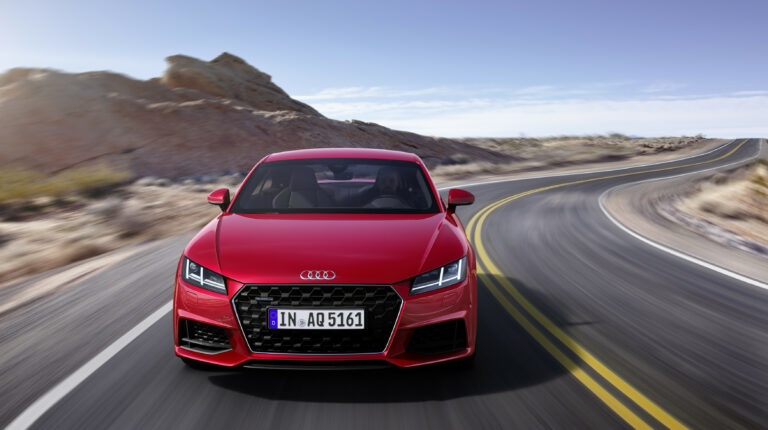 Autobild SportsCars testte 8 banden in maat 245/35 R19