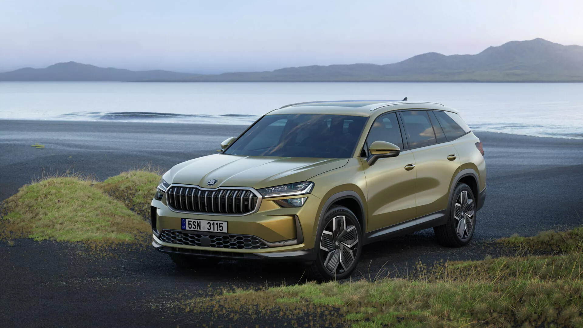 Motor zomerbanden test 2026: Nokian Powerproof 2 wint de SUV-confrontatie (235/55 R18)
