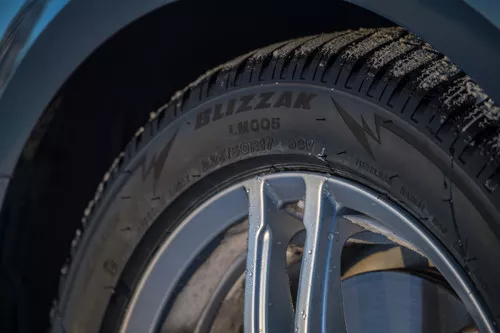 Bridgestone Blizzak Lm005 Miniatuur 3600x2400