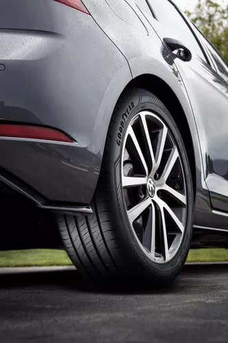 Goodyear Efficient Grip Performance 2 Miniatuur 3332x4998