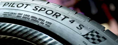 Michelin Pilot Sport 4 S Miniatuur 1040x400