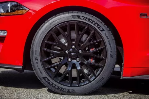 Michelin Pilot Sport 4 S Miniatuur 1600x1066