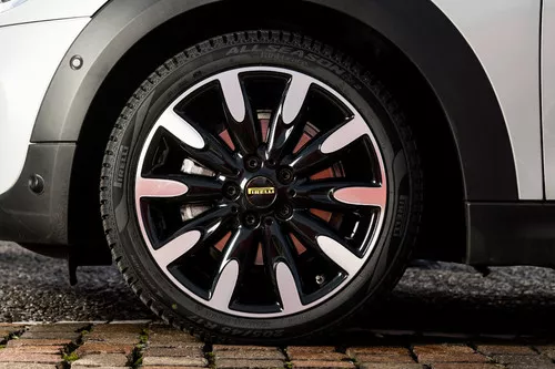 Pirelli Cinturato All Season SF2 Miniatuur 3543x2357